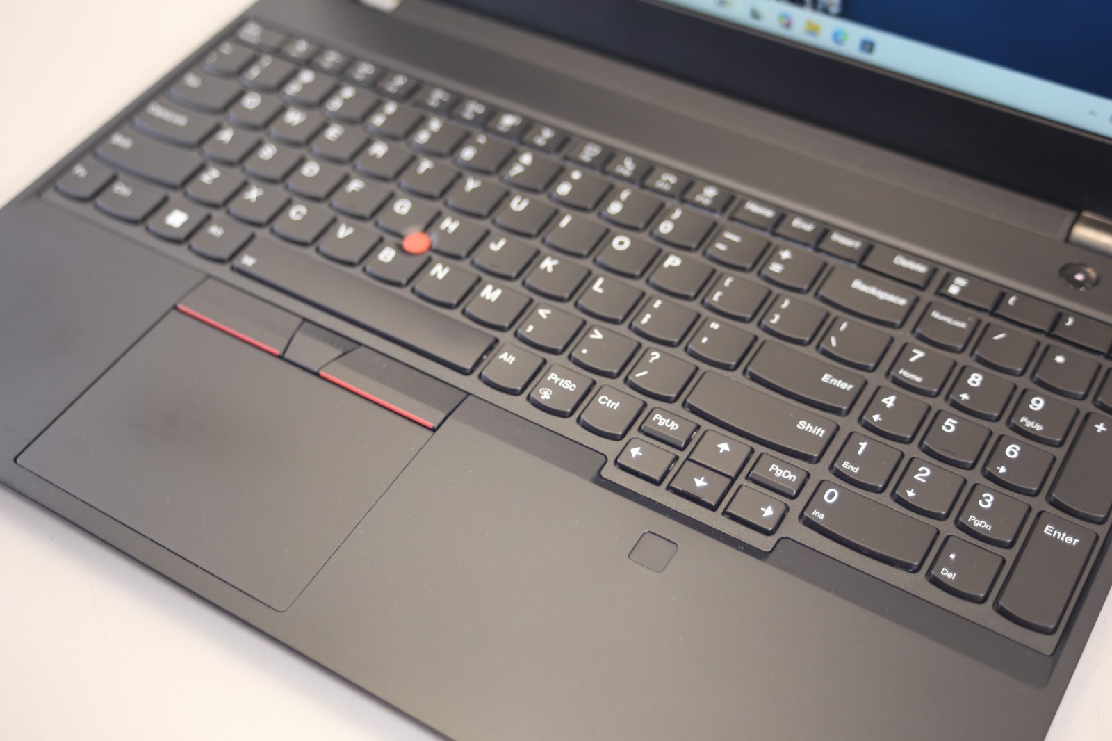 Lenovo ThinkPad P15v Gen 3 15.6″ Core i7-12800H 2.4Ghz 16GB 256GB SSD A2000 #2