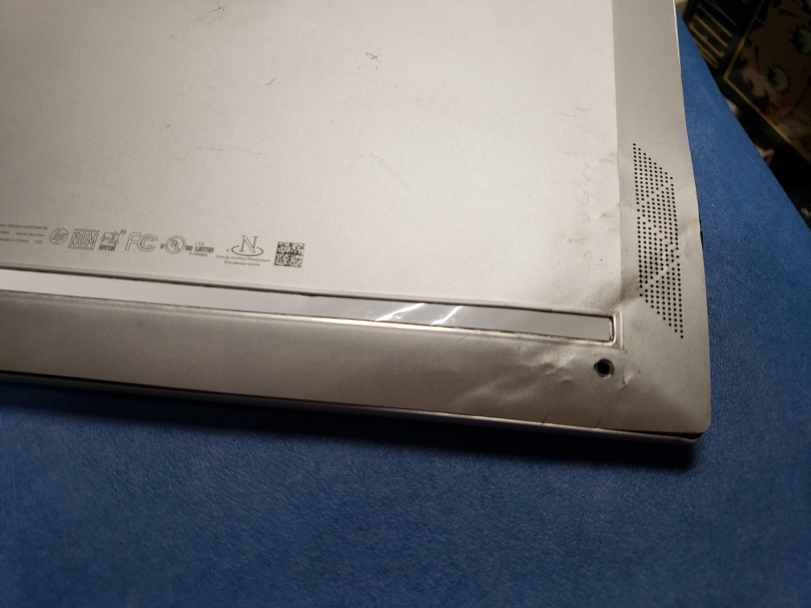 HP Envy 13-aq1013dx – pi7-1065g7 @ 1.30ghz 8gb ram parts damaged please read