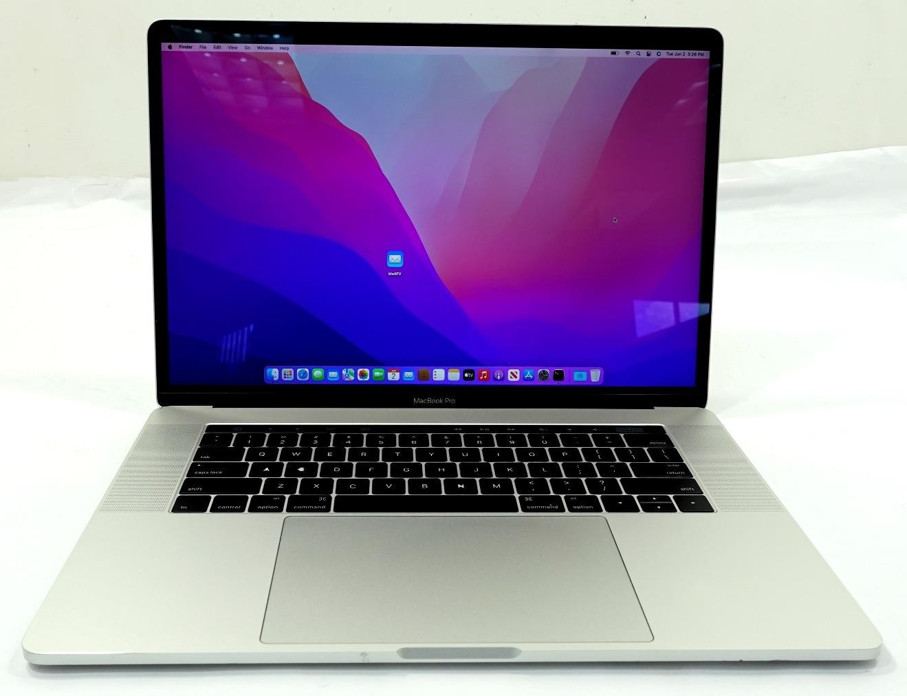 Apple MacBook Pro 2016 A1707 15.4″ Retina i7-6700HQ 16GB 256GB SSD Laptop