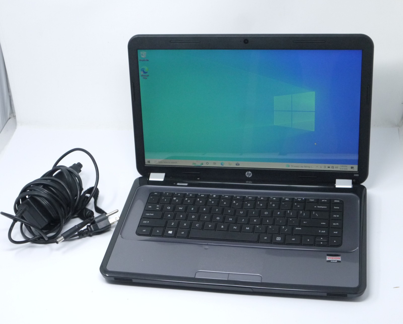 HP 2000 15.6” Laptop – AMD E-300 / 4GB Ram / 160GB HDD / Win10