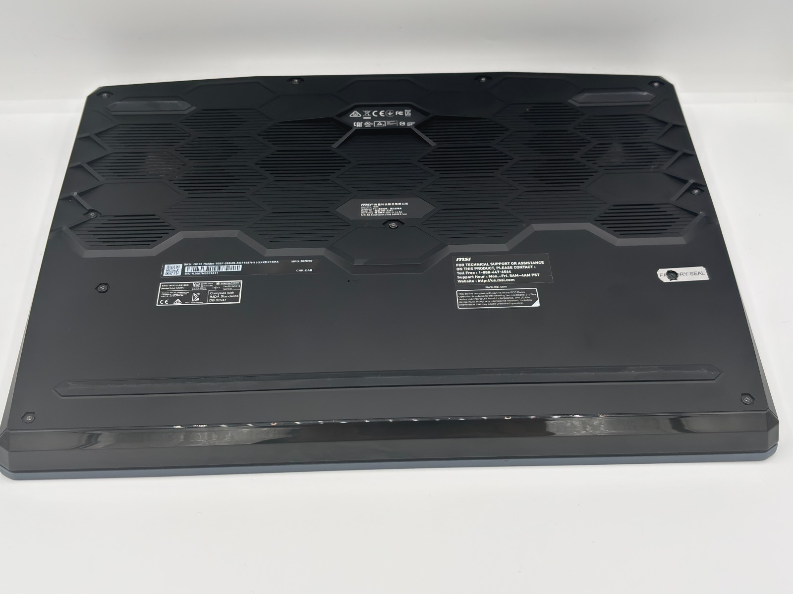 MSI GE66 Raider RTX2070 | i7-10875H | 40GB RAM | 1.5TB SSD | 240Hz Gaming Laptop