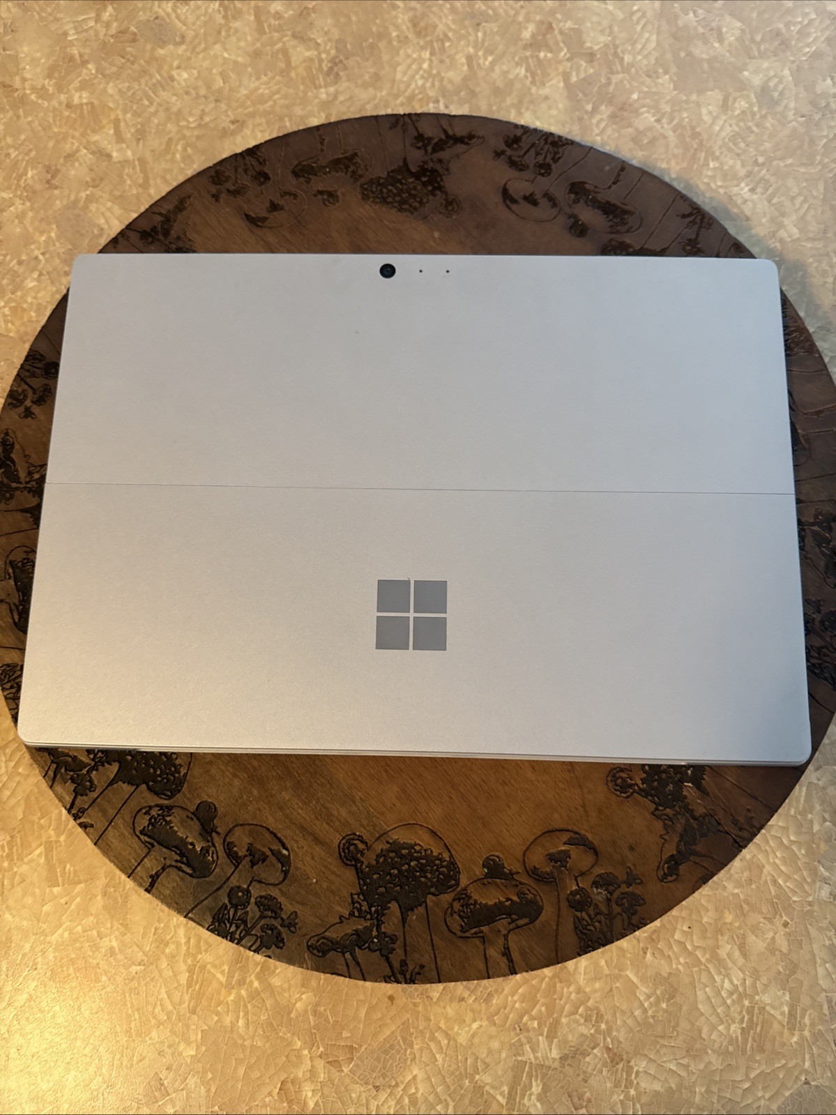 Windows 10 Surface Pro 128GB Excellent Condition: Includes Keyboard +Mouse+Case