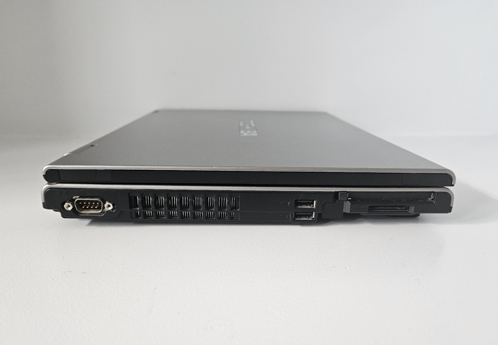 Toshiba Tecra A9 PTS52U Intel Core2 Duo T7250 2GHz 1GB RAM Good Batt + AC No HDD