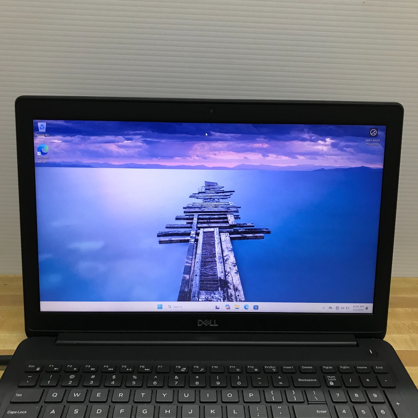 Dell Latitude 3500 15.6″ i5-8365U 1.6GHz 8GB RAM 256GB M.2 SSD (Windows 11 Pro)