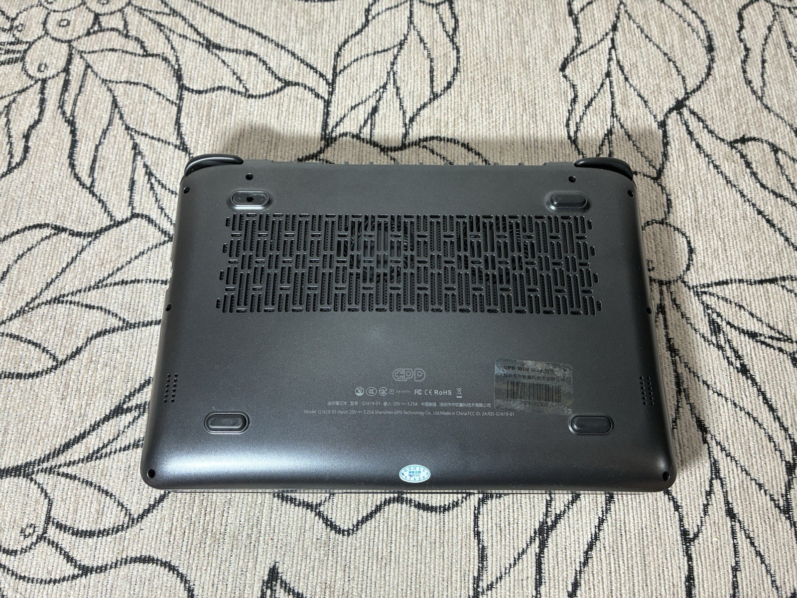 GPD Win Max 2020 Portable Gaming PC Intel i5-1035G7 TESTED