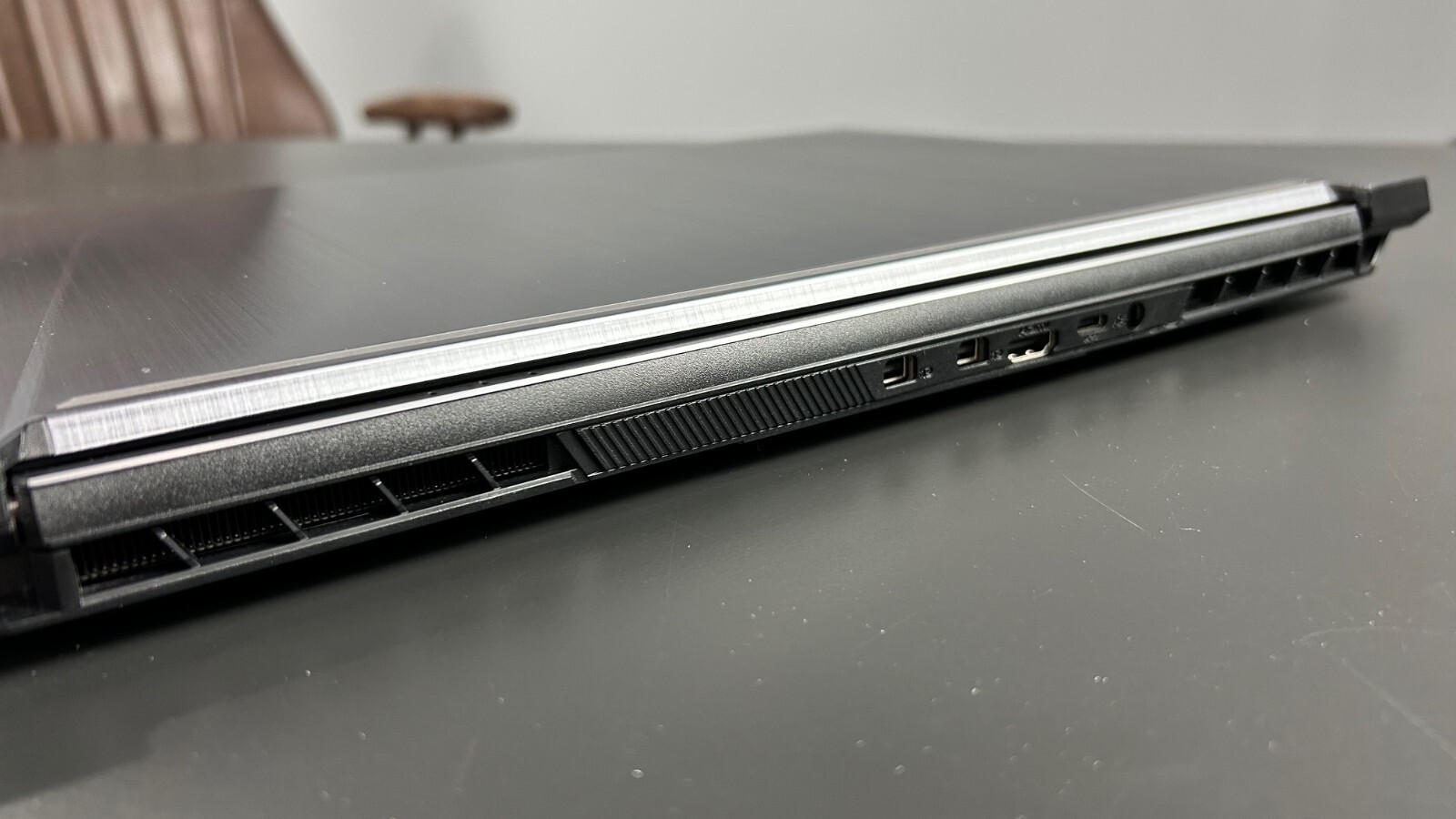 Eluktronics MECH 15 G1Rx gaming laptop. i7 9750H GTX 1660 ti, FHD 144Hz W 11