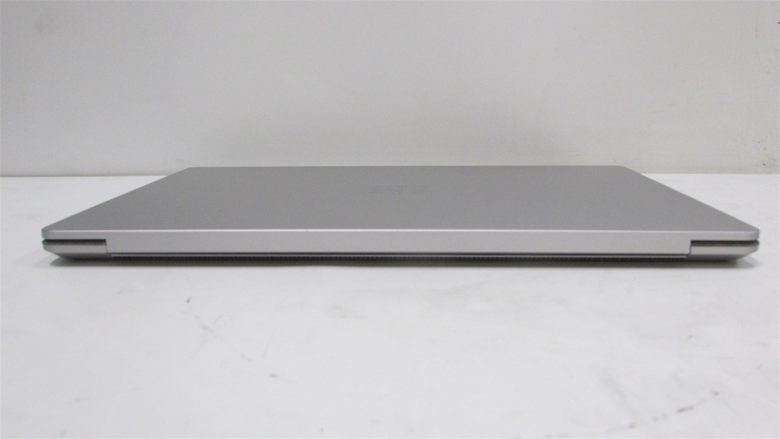 Microsoft Surface Laptop 4 1958 Ryzen 5 2.2GHz 8GB RAM 256GB 13.5″ Win 11 Home