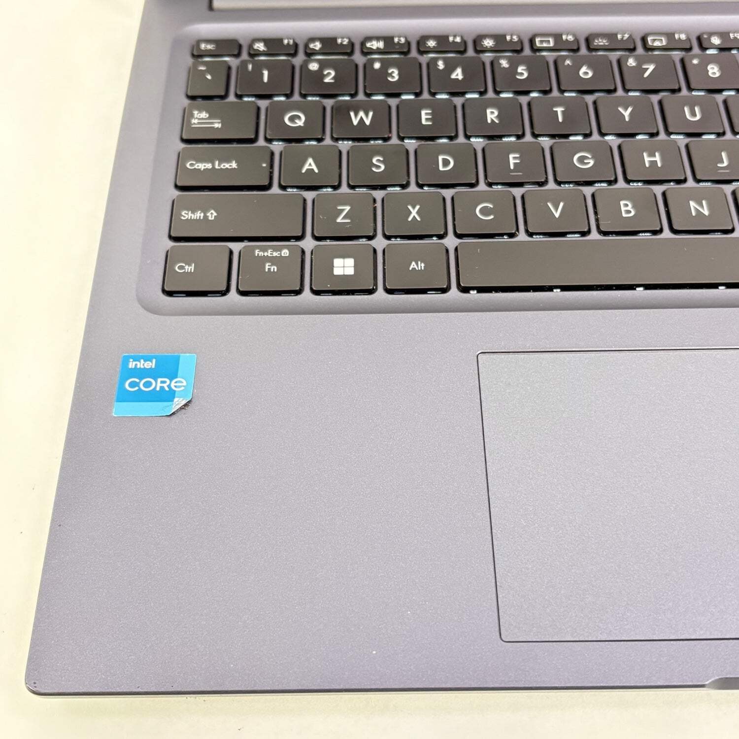 Asus Vivobook 15 F1502Z 15.6″ i3-1220P 1.5GHz 8GB RAM 256GB SSD