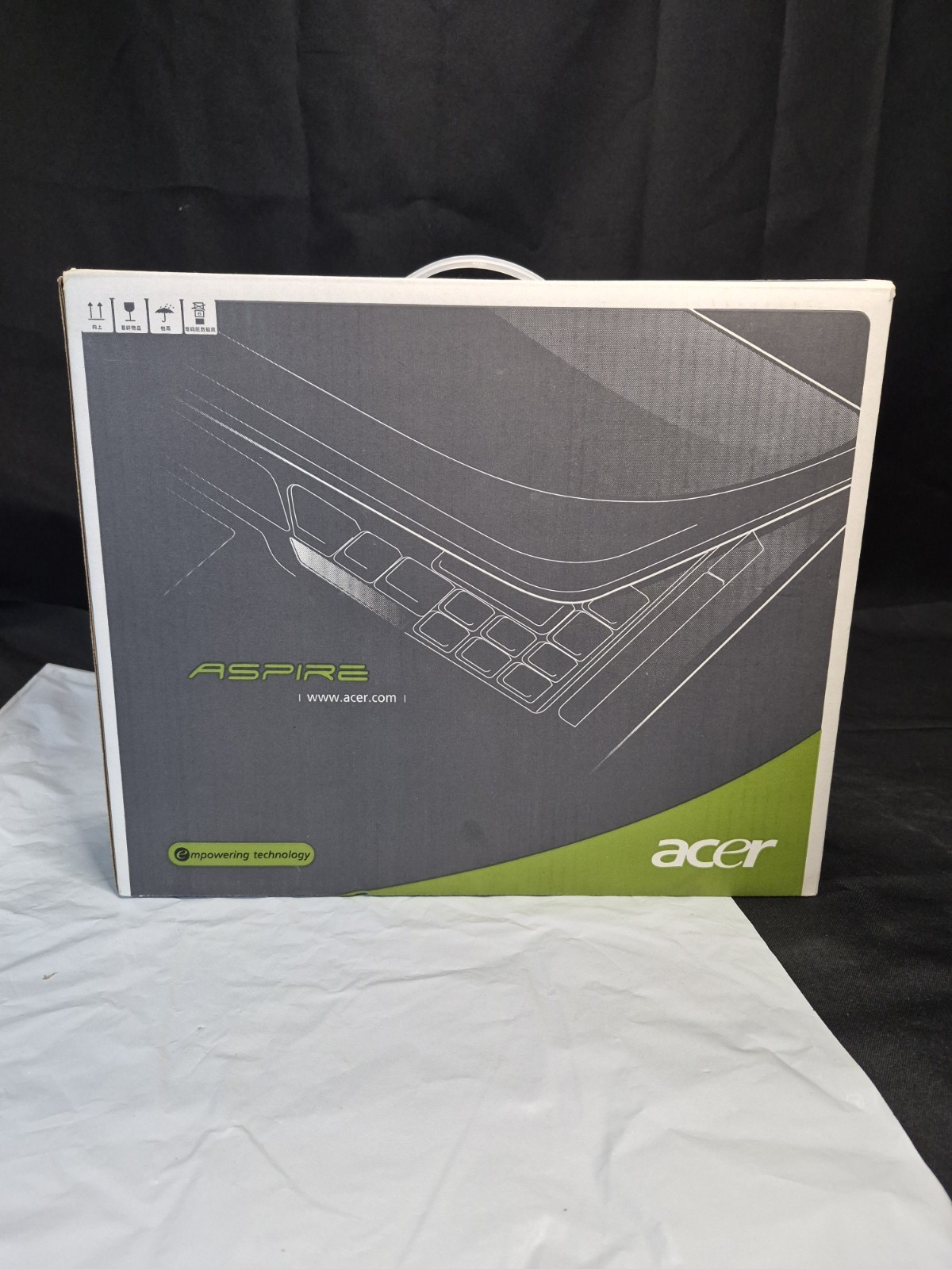 Acer Aspire 1, 15.4″ LCD Windows Vista Computer Laptop,New Used For Display.