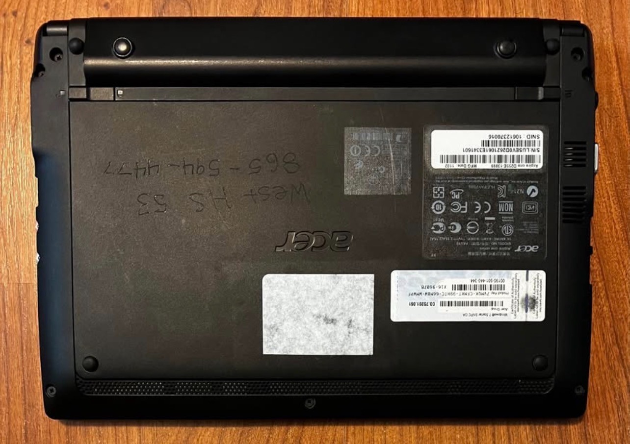 Acer Aspire One D255E 10.1″ Netbook (Intel Atom N455 1GB 250GB HDD) | READ DESC.