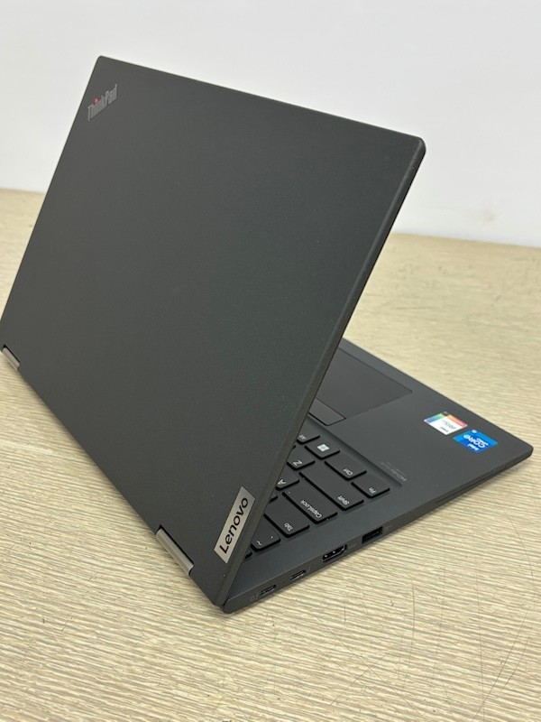 Lenovo ThinkPad X13 Yoga Gen 2 Touchscreen 2in1 i5-1145G7 16GB 256GB SSD~ W11 P