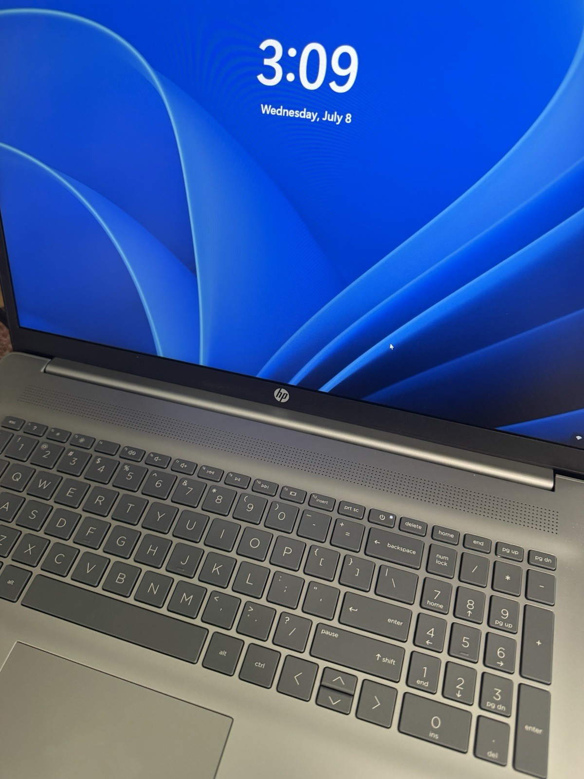 HP Essential 17-cn4047nr 17.3” FHD Laptop Intel Core 7 150U 16GB 512GB SSD