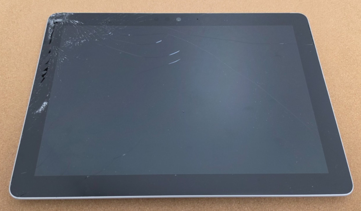 Microsoft Surface Go Pentium 4415Y 4GB Ram 64GB SSD Win 11 Pro ***READ***