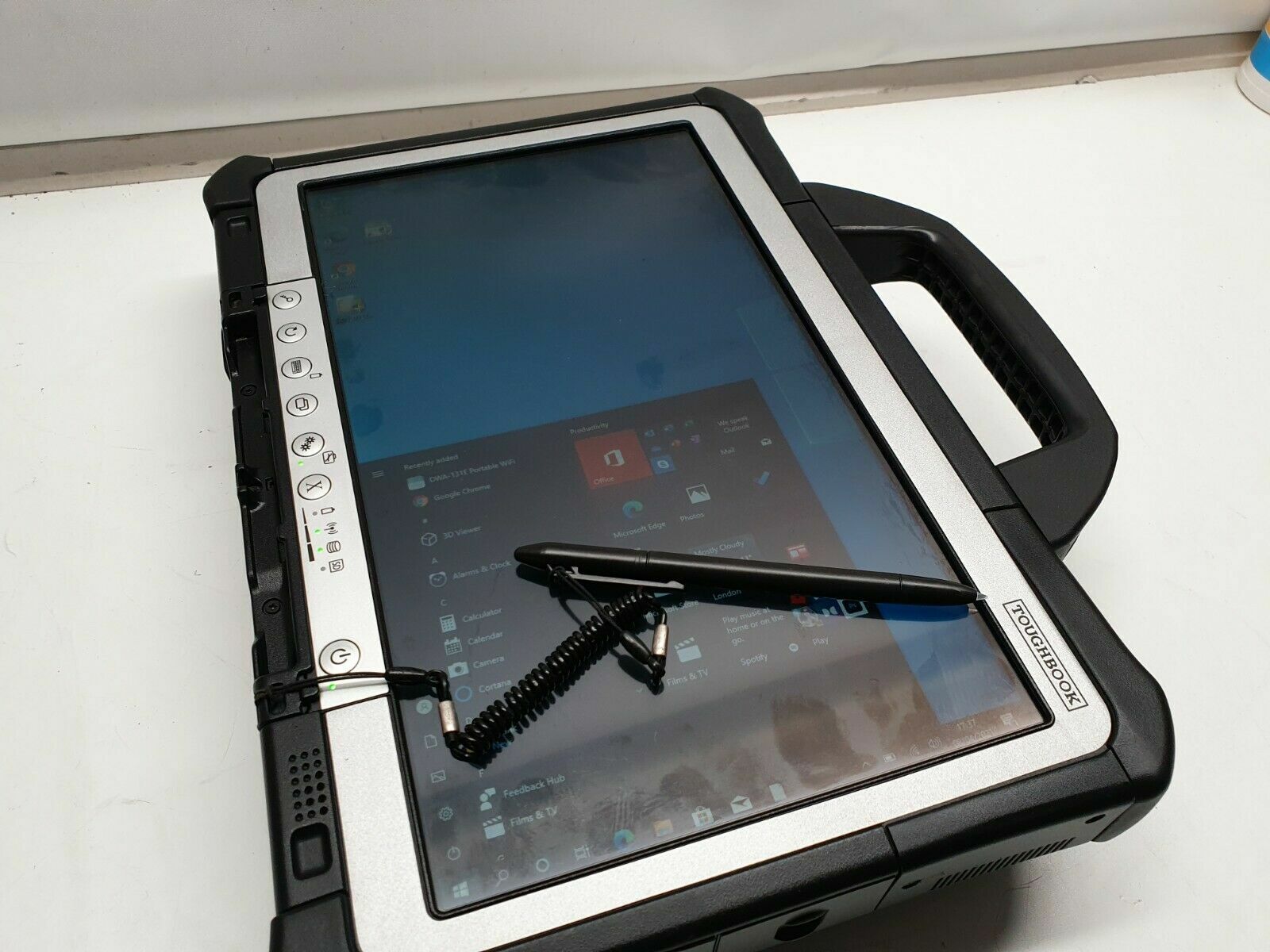 PANASONIC TOUGHBOOK CF-D1 MK3 i5-6300U 2.40GHZ 16GB 512GB SSD XENTRY TAB GRADE A
