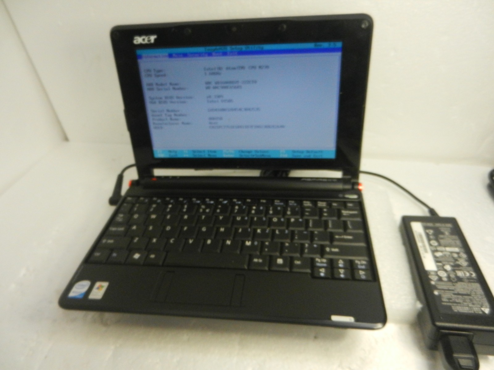 Acer Aspire One Series ZG5 Intel Atom 1.60GHz Netbook Laptop – NO O.S. /HDD