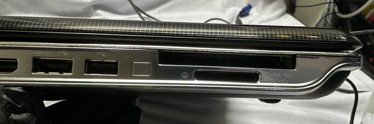 HP PAVILION DV7 Laptop AMD TURION II Ultra Dual-Core M620 2.5 GHz-4GB RAM-USED