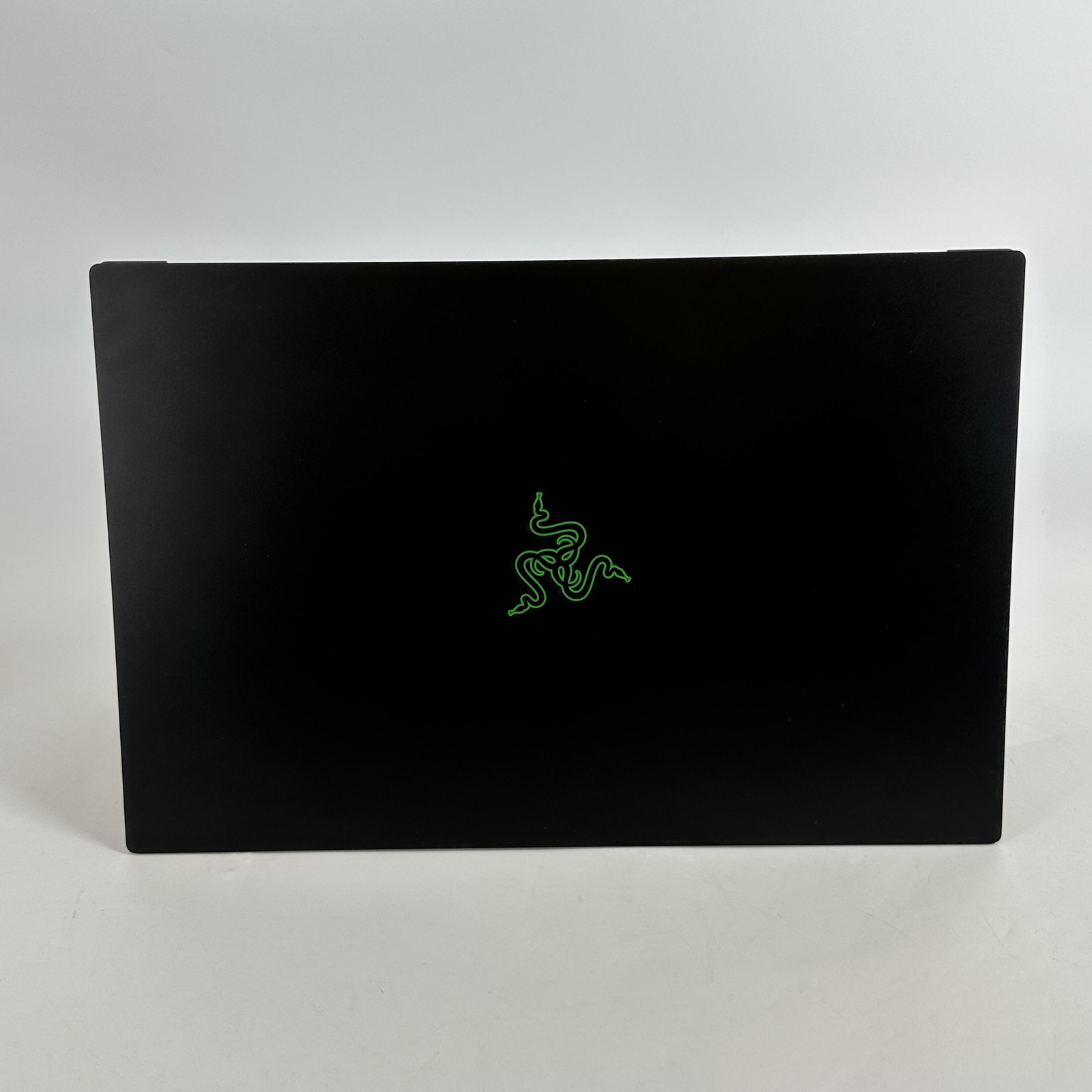 Razer Blade 15 Advanced 2K i7-10875H 2.30GHz 32GB 1TB/1TB RTX 3070 Excellent