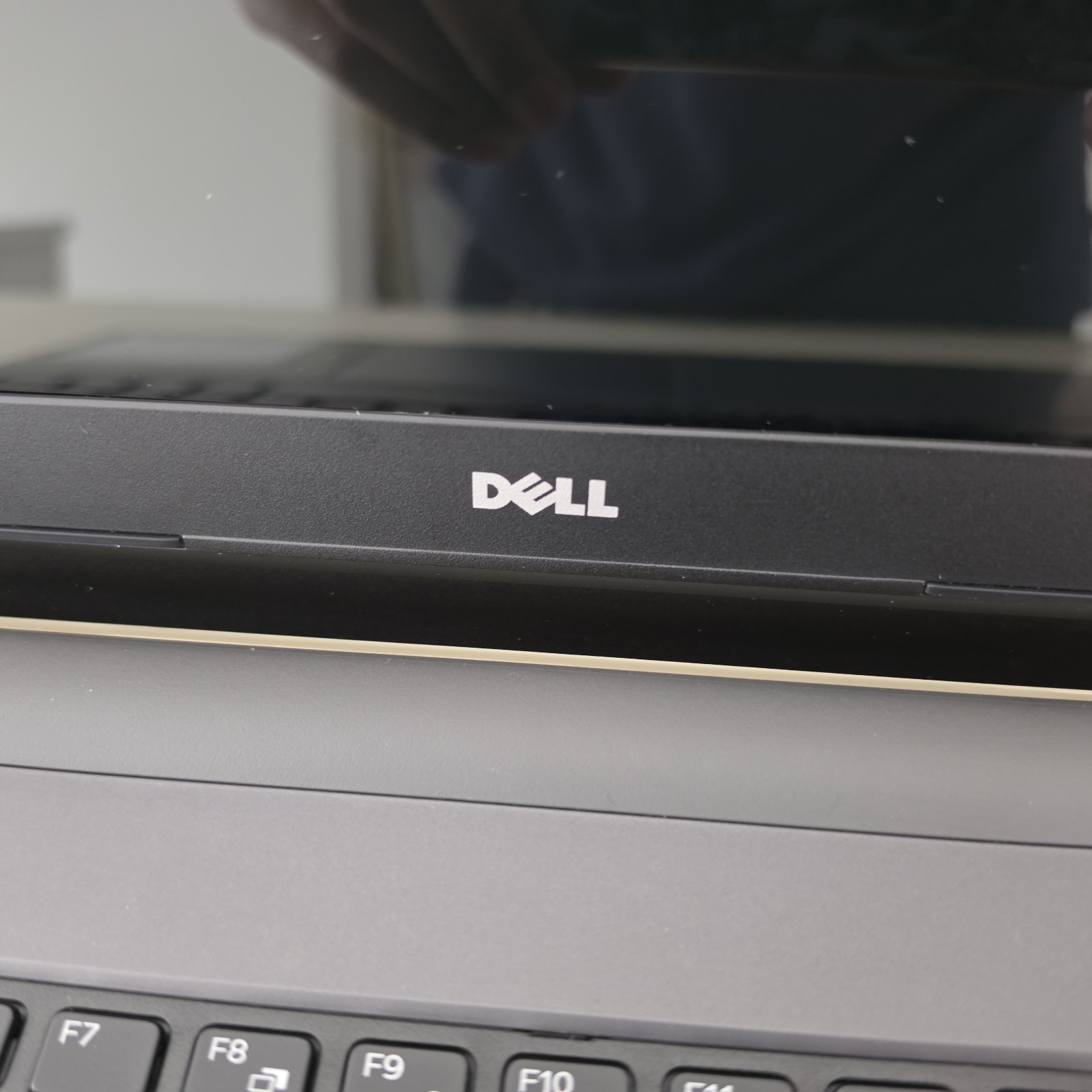 15.6″ DELL Inspiron 5555 Laptop – A8-7410 – 12GB RAM – 500GB HDD – Ion Gold
