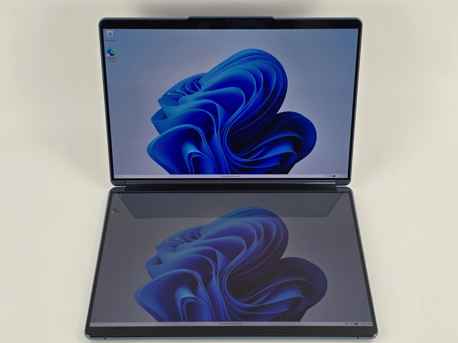 Lenovo Yoga Book 9i Dual 13.3″ 2.8K OLED Ultra 7 155U 16GB 1TB – Used – READ