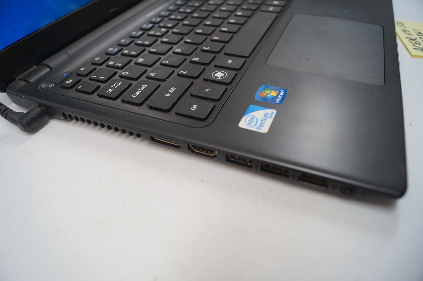 ACER V5-531 MS2361 Aspire Laptop 15.5″ Win7 1.3GHz w Power Cord WORKING PoR D152