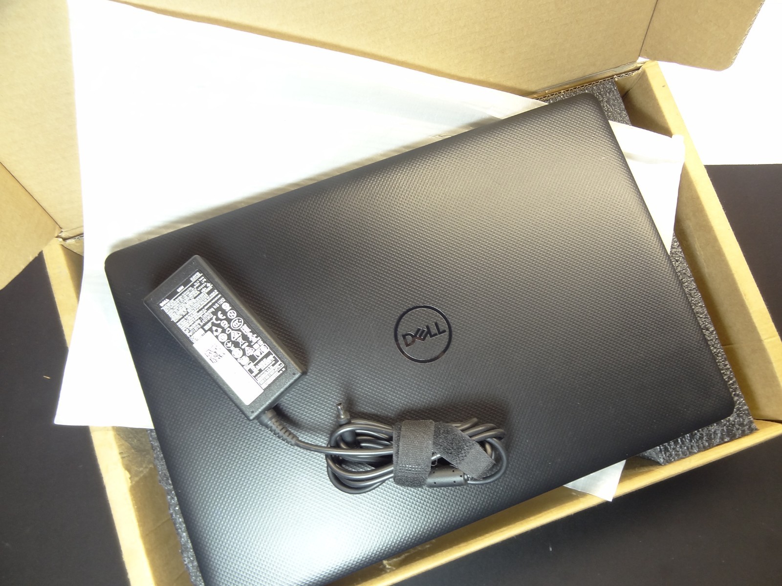 Dell Vostro 3590 i5-10210U 8RAM 256SSD WiFi6 Office24 1 Year Warranty – Microdirect