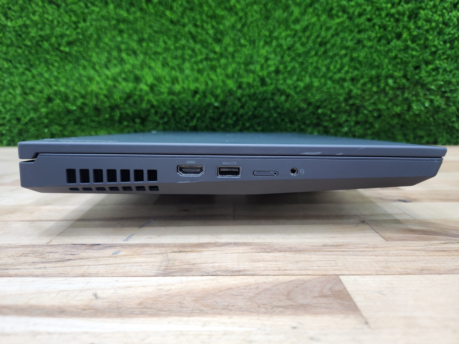 Lenovo ThinkPad P15 Gen 1 15.6″ i7-10750H 32GB 512GB SSD Quadro T2000 Win 11 P ~
