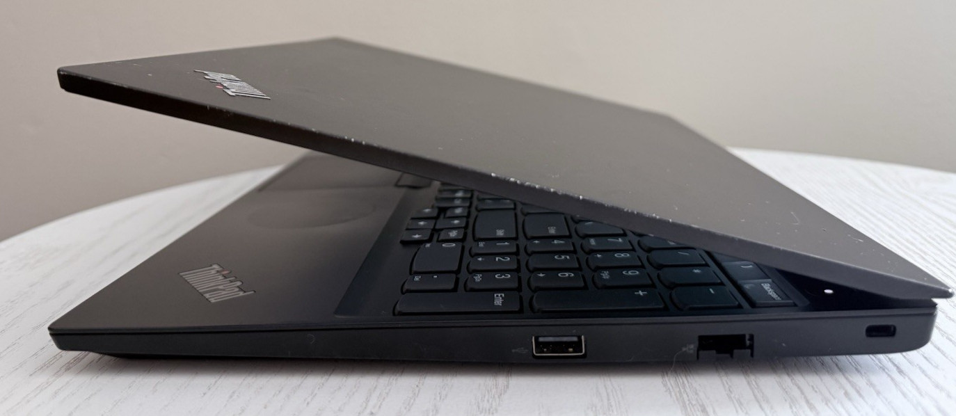 Lenovo ThinkPad E15 gen 2, i5-1135g7, 2.40 GHz, 8gb Ram, 256gb NVMe, Win 11 Pro