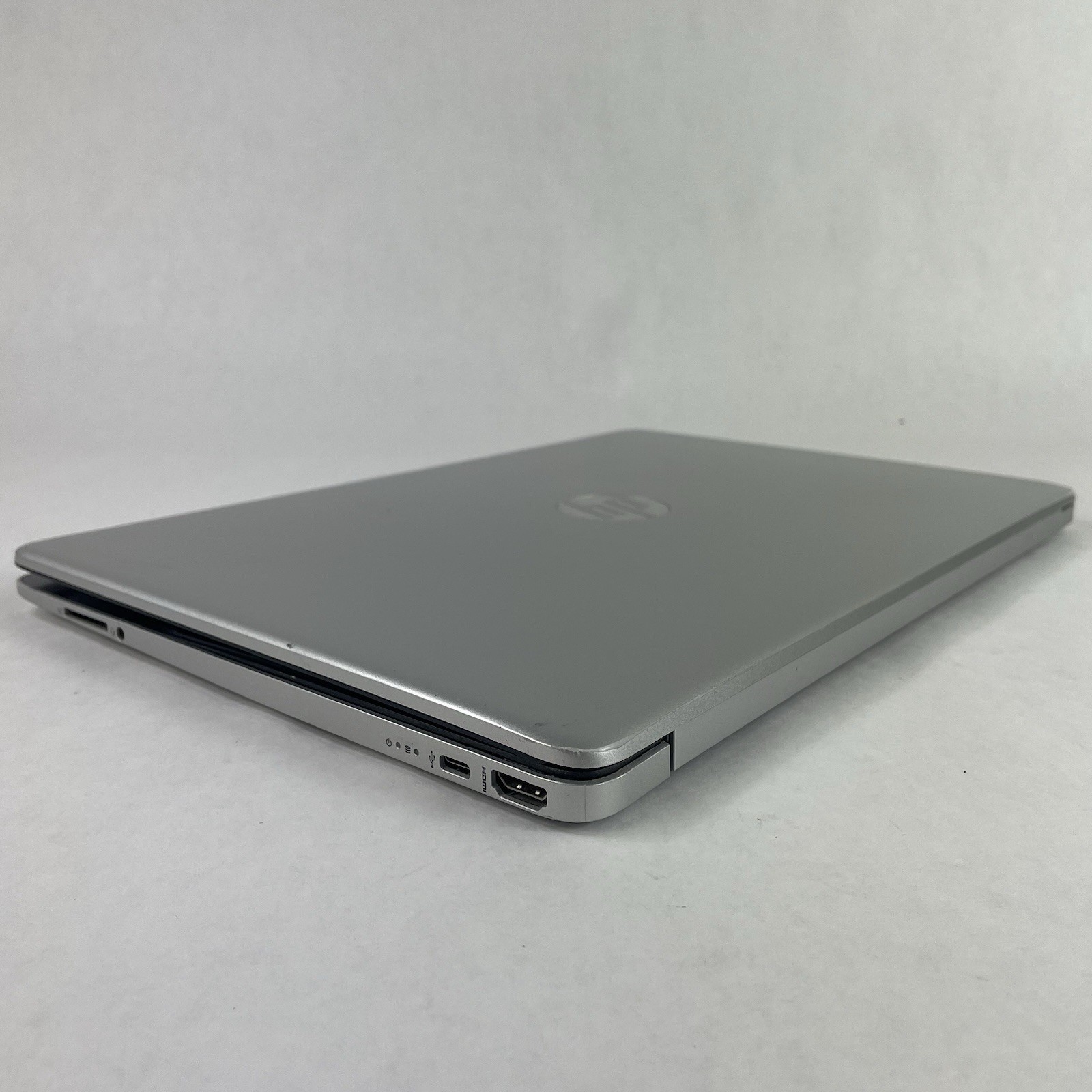 HP 15-dy1051WM 15.6″ i5-1035G1 1.00 GHz 8 GB RAM No SSD/OS/AC – Bad Bottom