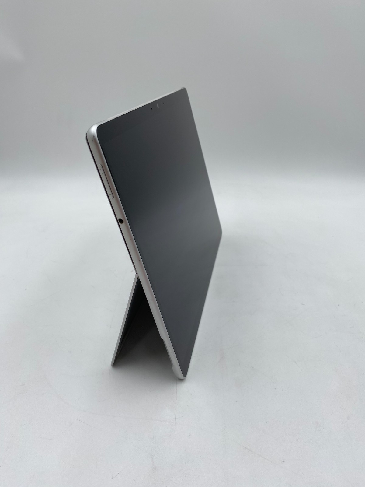 Microsoft Surface Pro 8 1983 i5-1145G7 2.6GHz 256GB SSD 8GB DDR4 Silver Fair