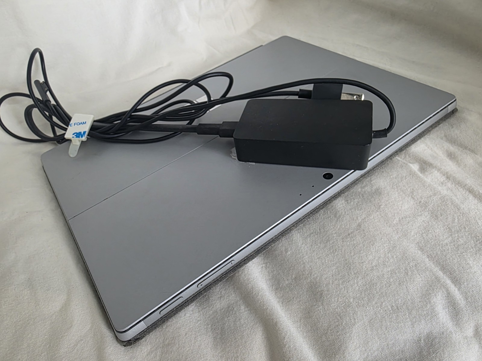 Microsoft Surface Pro 5 1796 12.3″ i5-7300U 8Gb RAM 128GB SSD Win10Pro