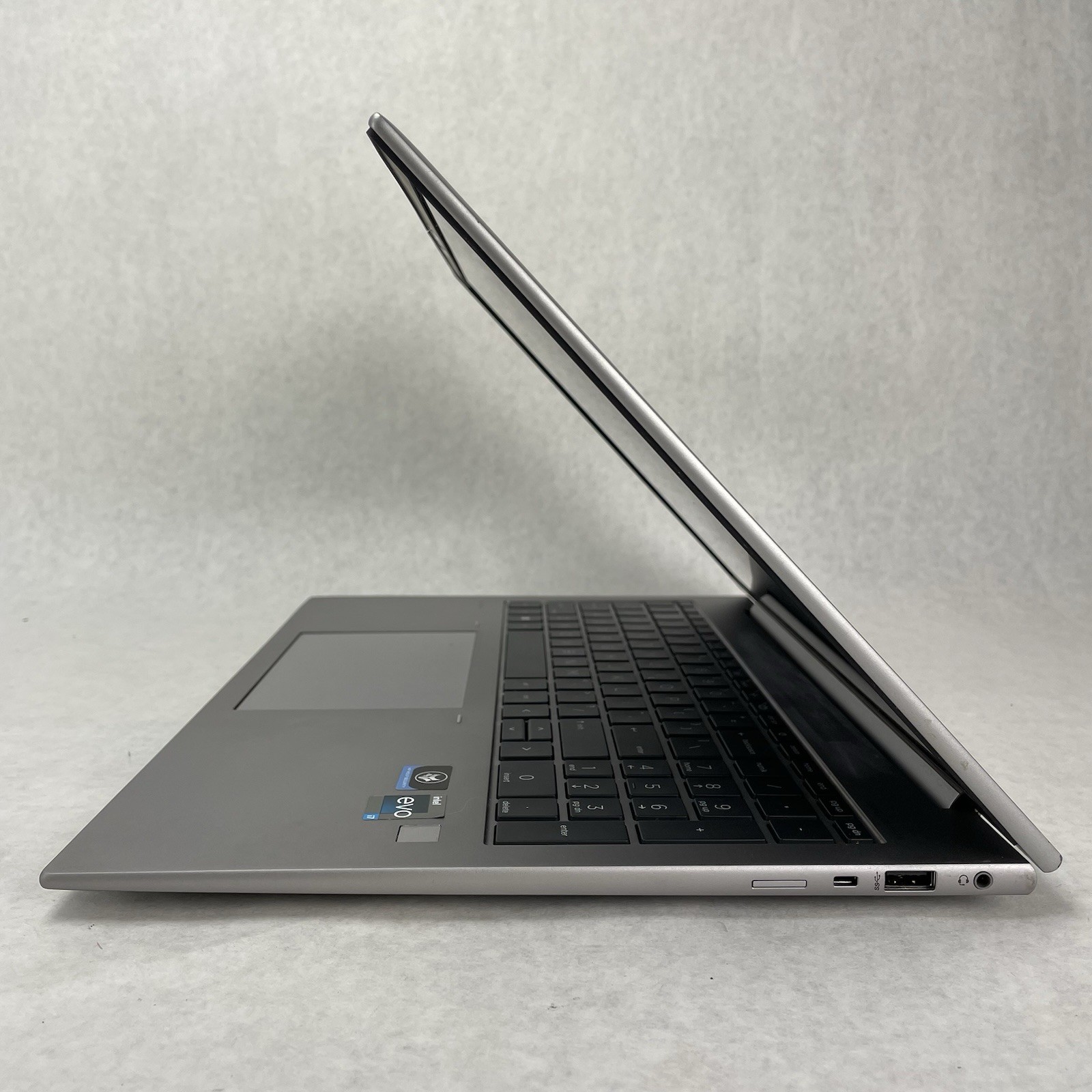 HP ZBook FireFly G9 16″ i7-1260P 2.079 GHz 16 GB RAM No SSD/OS/AC – Sticky Keys