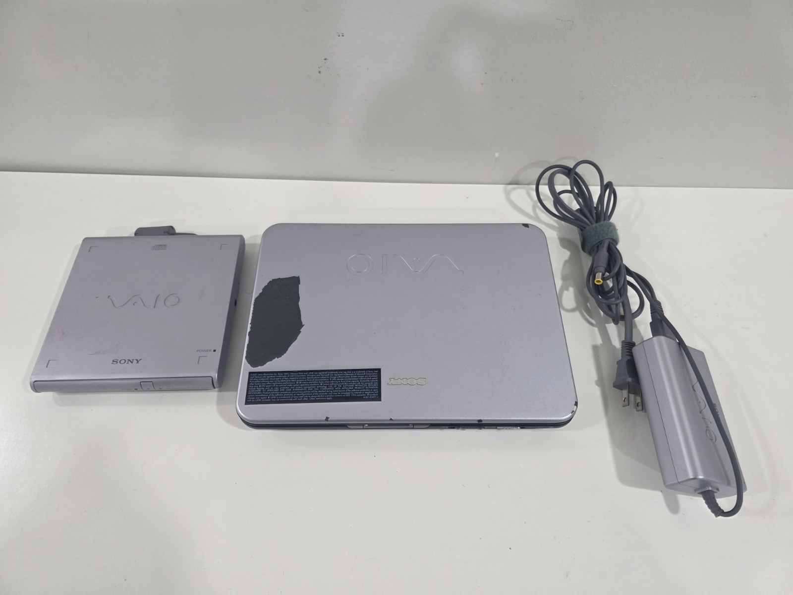 Sony Vaio PCG-SRX77P Notebook Computer Legacy Vintage Laptop Netbook Accessories