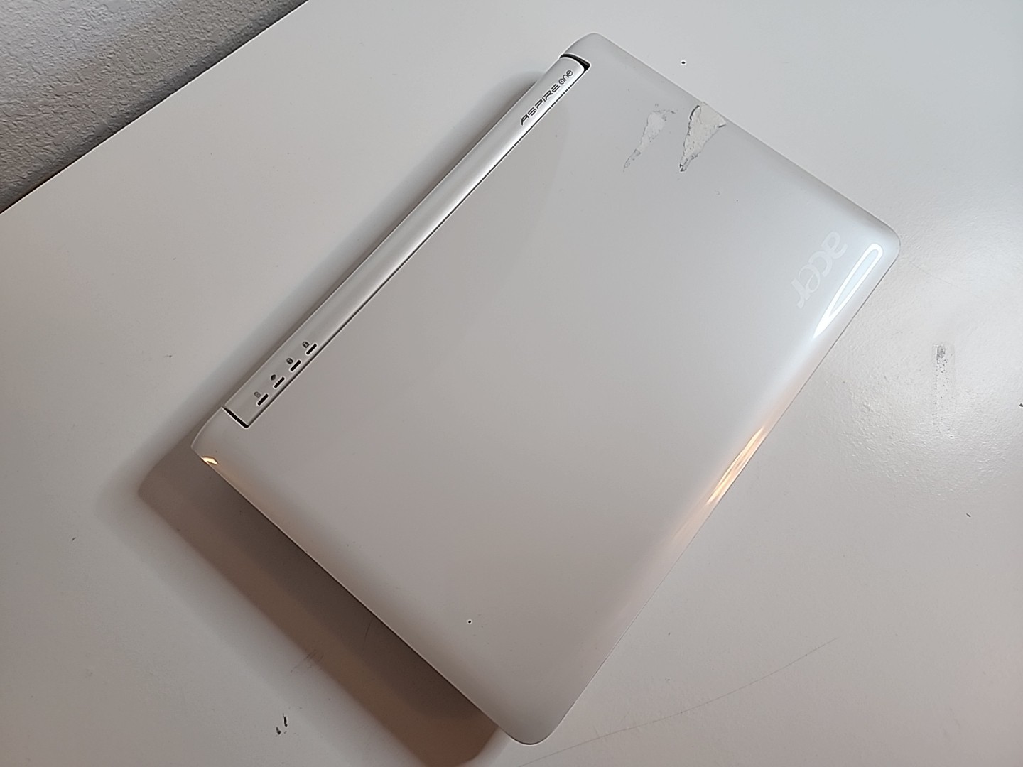 Acer Aspire One Series ZG5 Intel Atom N270 1.60 GHz 1 GB UNTESTED