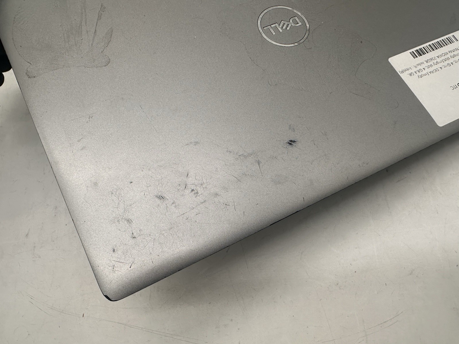 Dell Latitude 5320, i5-1135G7, @ 2.40GHz, 8GB RAM, 256GB NVMe-No OS/AC-Bad LCD