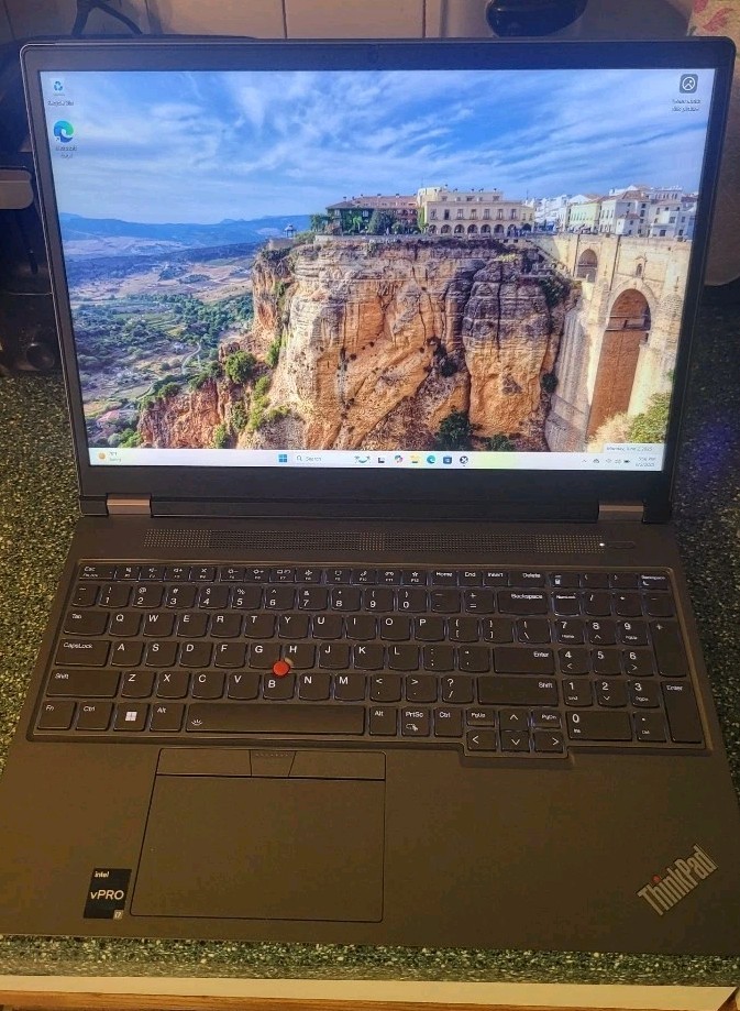 Lenovo ThinkPad P16 12th Gen i7-12850HX 24xCPU@2.1GHz 32GB RAM 512GB SSD 070101
