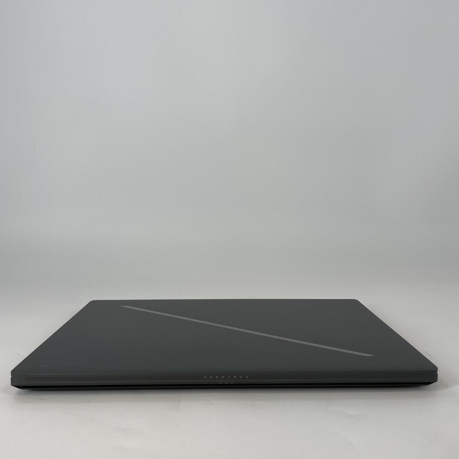 Asus ROG Zephyrus G16 GU605 240Hz QHD+ 2.5GHz Ultra 9 185H 32GB 4TB SSD RTX 4090