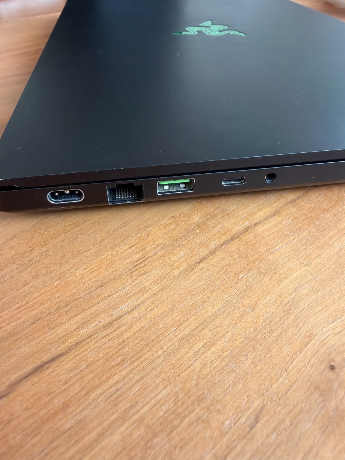 Razer Blade 15 (2020) Gaming Laptop i7-10750H RTX 2060 16GB 512GB SSD 144Hz