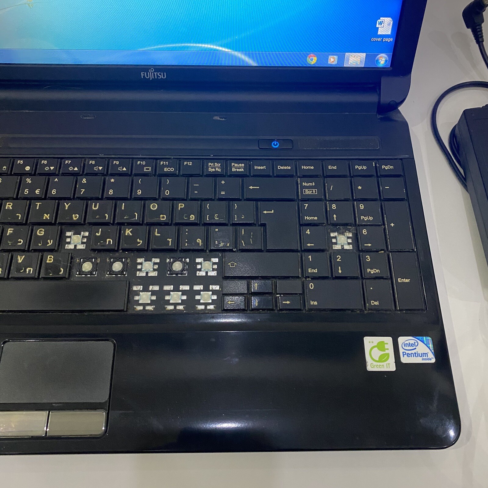 Fujitsu Lifebook A Series AH530 SSD 320GB Ram 2GB Core i3M380 Windows7 Laptop