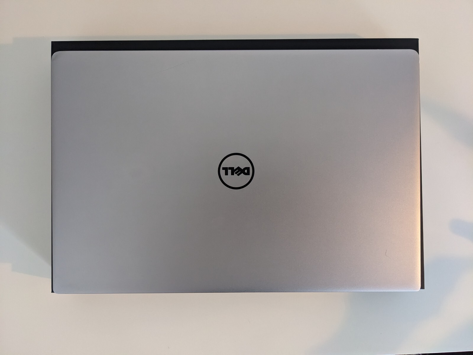 Dell XPS 13 9343 13.3″intel i5-5200U@2.20GHz|8GB RAM|256gb SSD|Webcam|Backlit