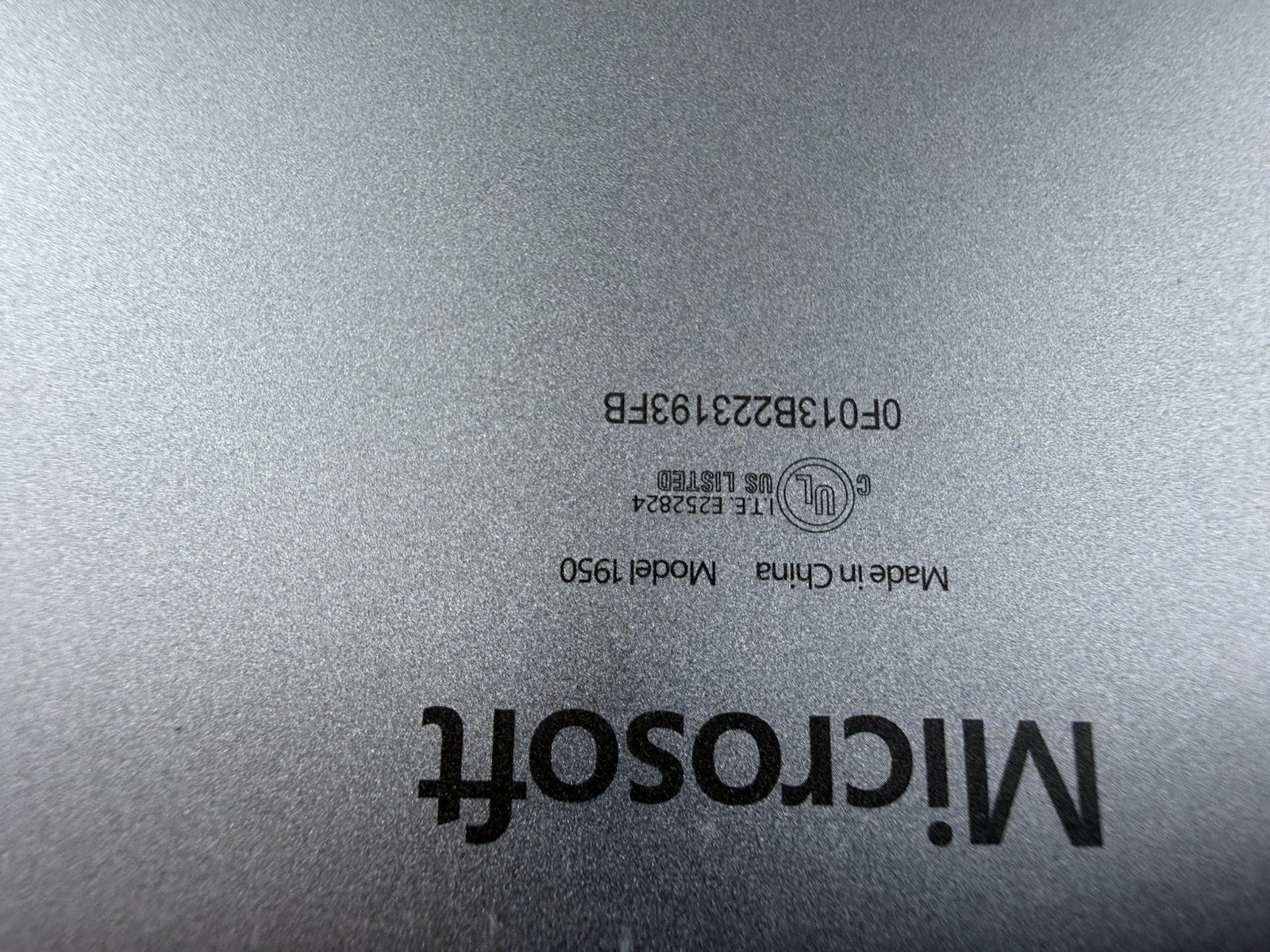 Microsoft Surface Laptop 5 13.5” 1950 Intel Core i7-1265U 16GB RAM 512GB NVME