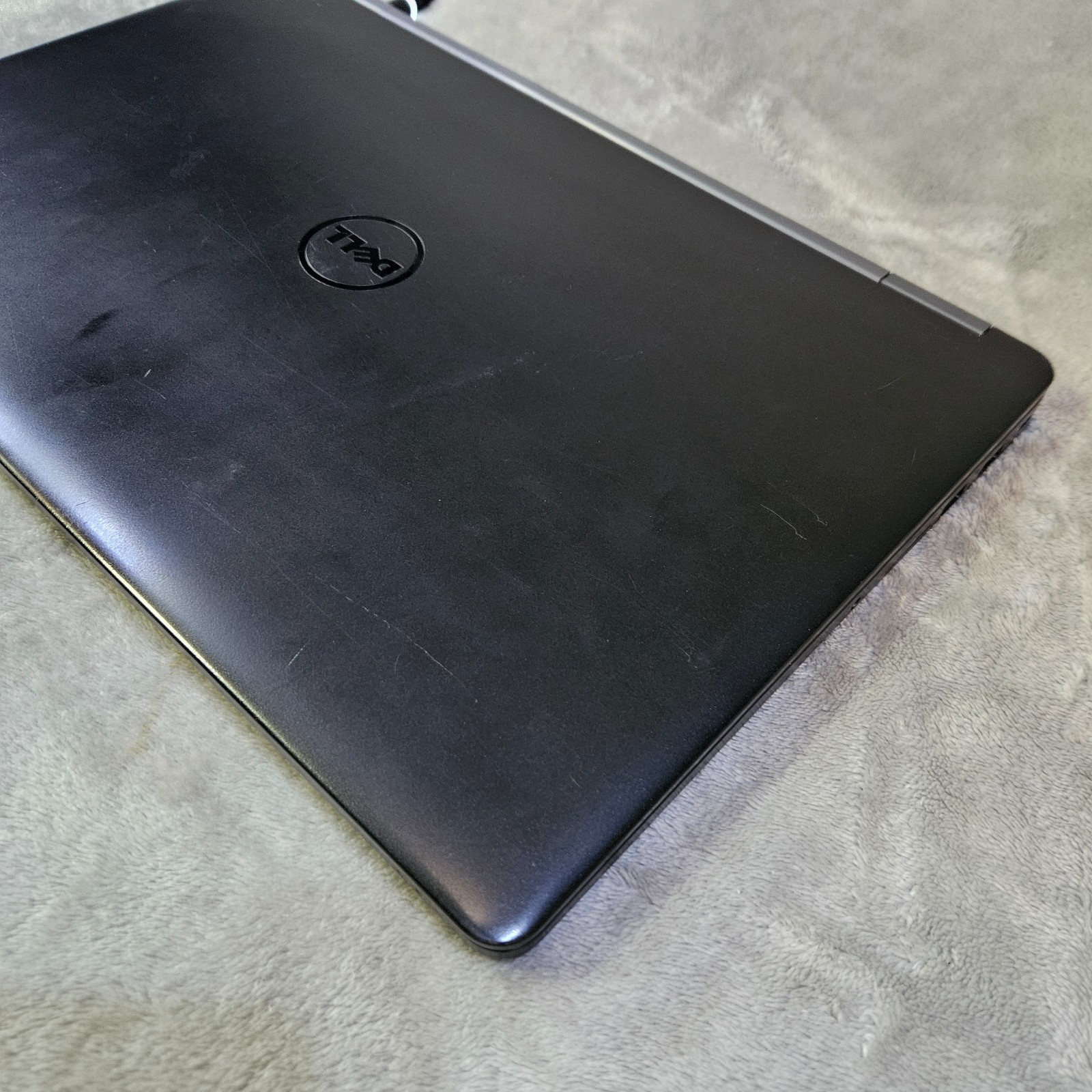 Dell Latitude E5570 15.5″ I5-6440HQ 16GB RAM NO SSD/OS W 65 W Charger