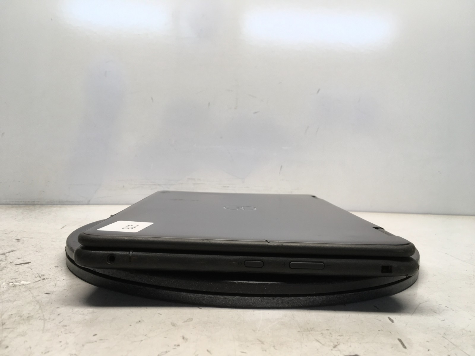 Dell Latitude 3190 2-In-1 Intel Celeron N4100 1.1GHz 4 GB NO HDD