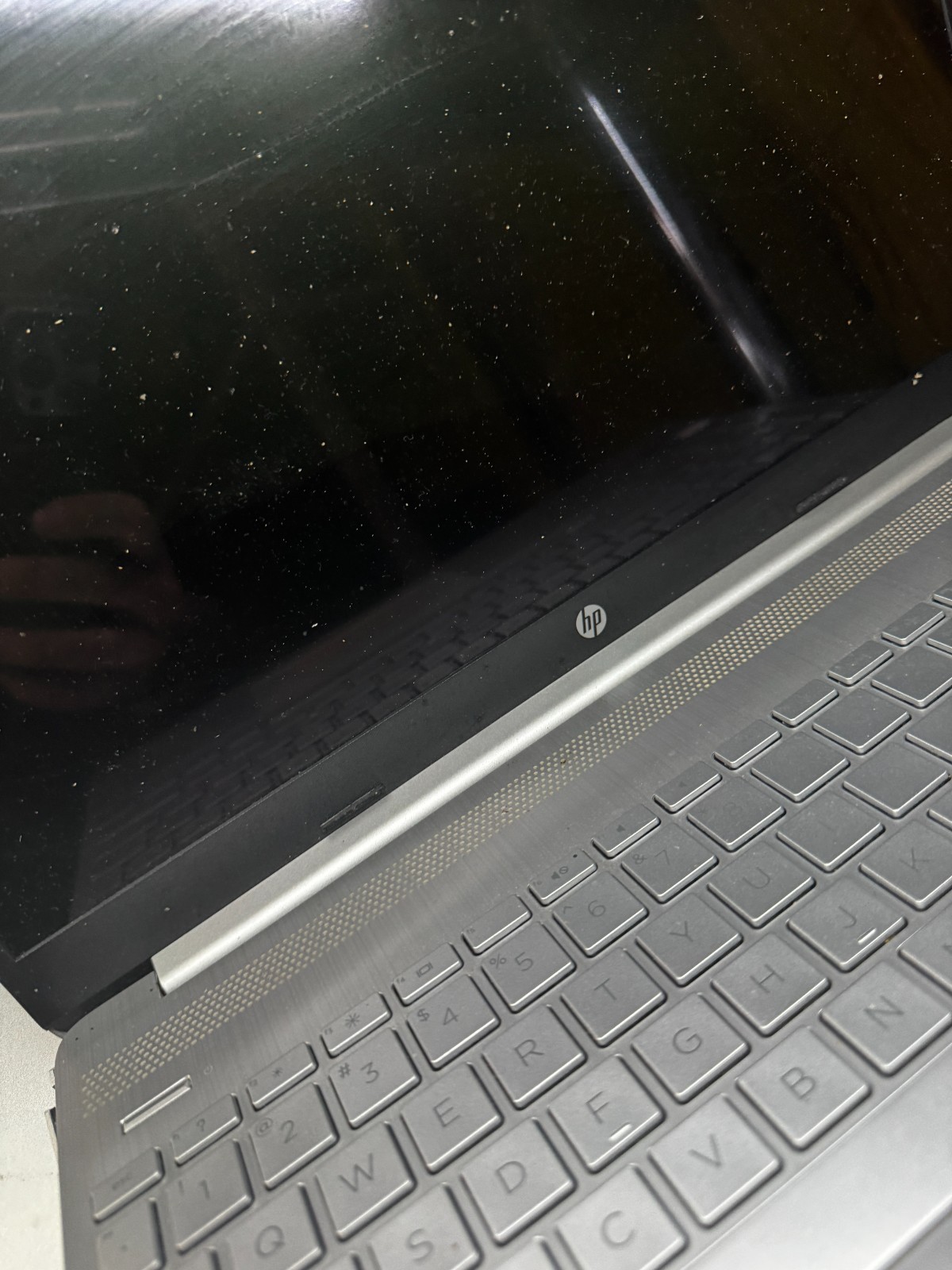 HP 15t-dw300 Core I7 Laptop for Parts/Repair #5736