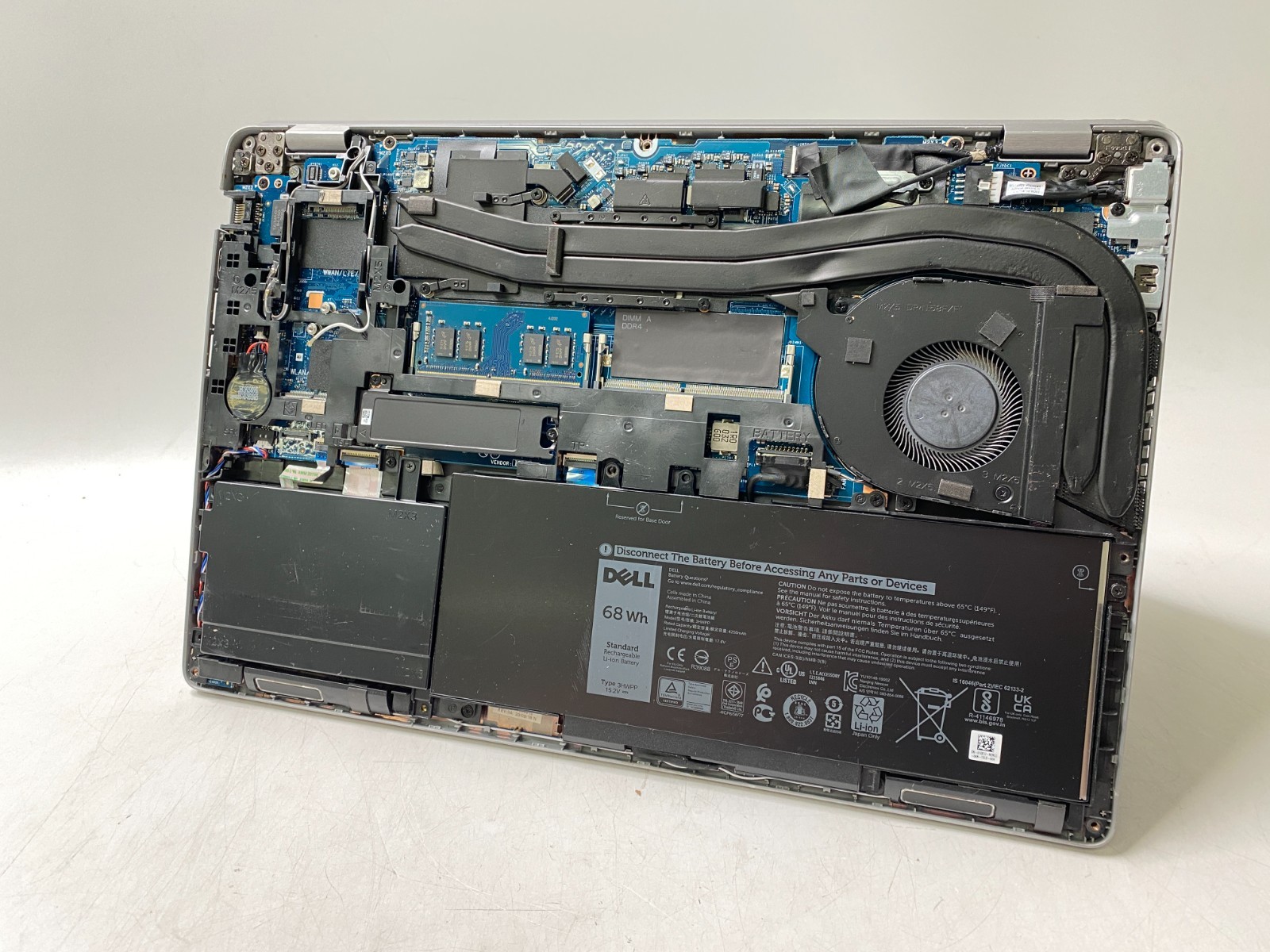 Dell Latitude 5511 15.6″ Touch i7-10850H 4GB RAM MX250 No SSD/WiFi/Bottom PARTS