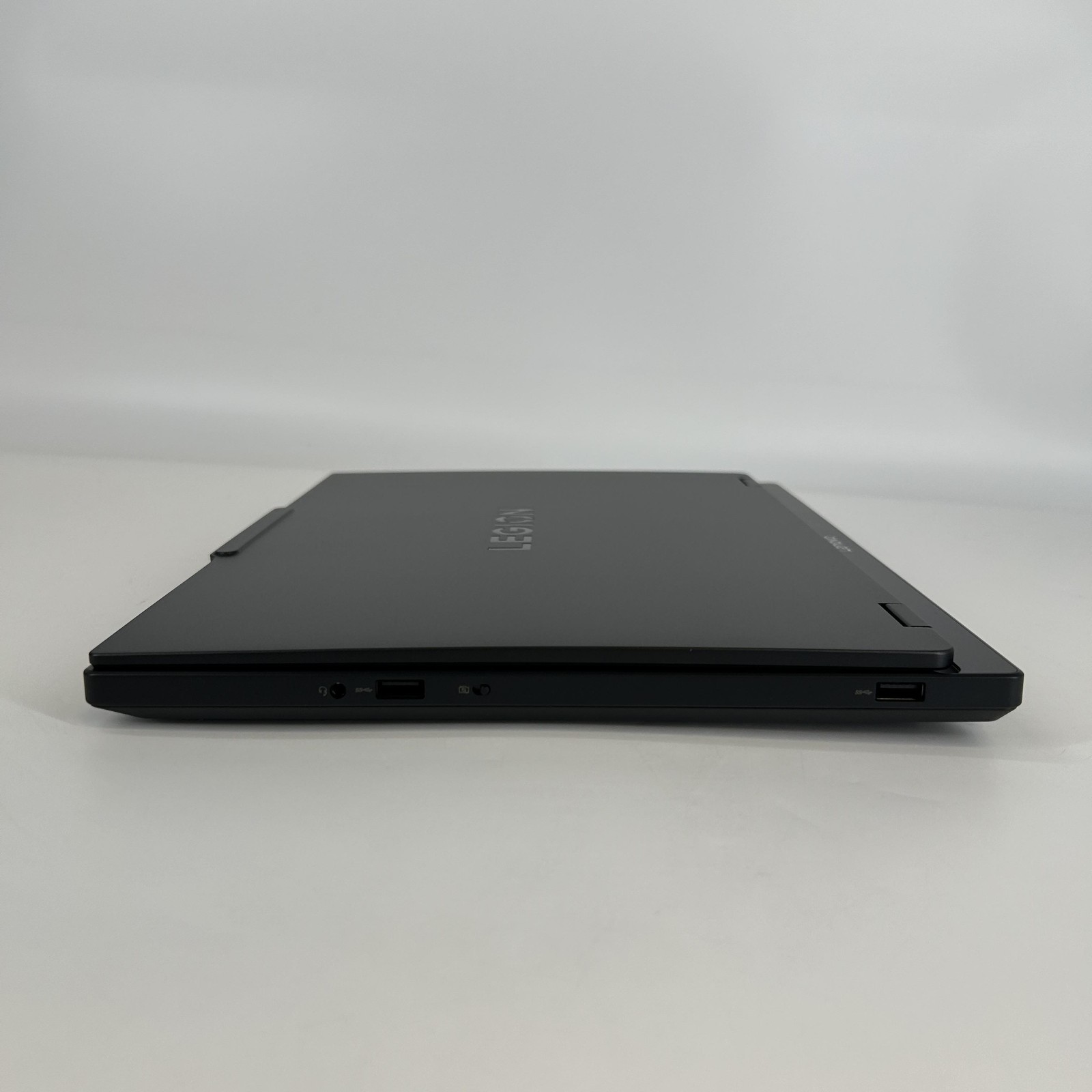 Lenovo Legion 5i Gen 10 15.1 165Hz QHD+ 2.1 GHz i7-14700HX 16GB 1TB SSD RTX 5070