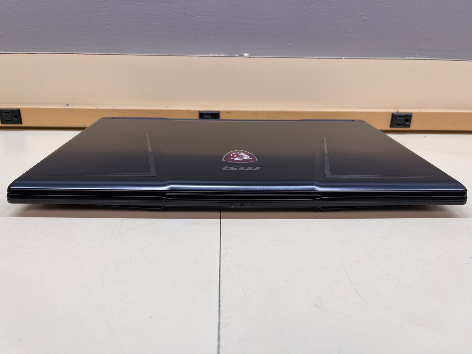 MSI GE63 Raider RGB 9SE GeForce RTX 2060 i7-9750H 32GB RAM 500GB SSD 1TB HDD
