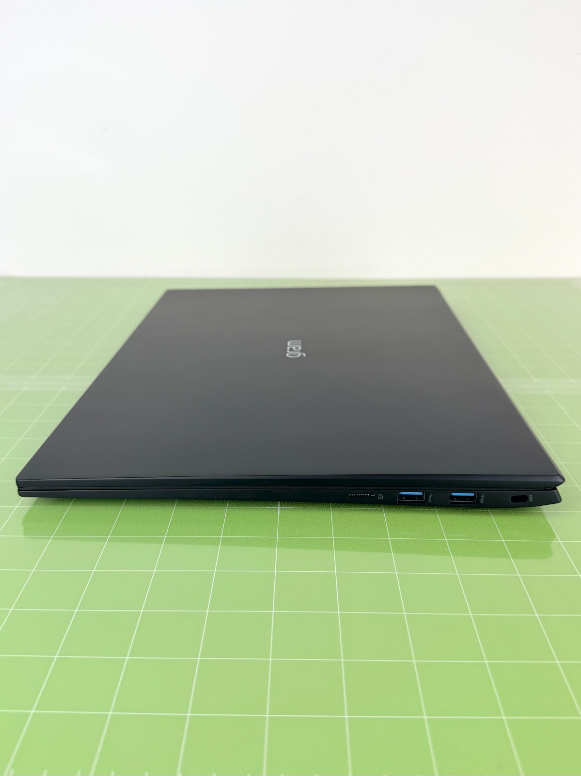 LG gram 17” Ultra lightweight Laptop Intel Evo 12th Gen Core i7 16GB RAM 1TB SSD