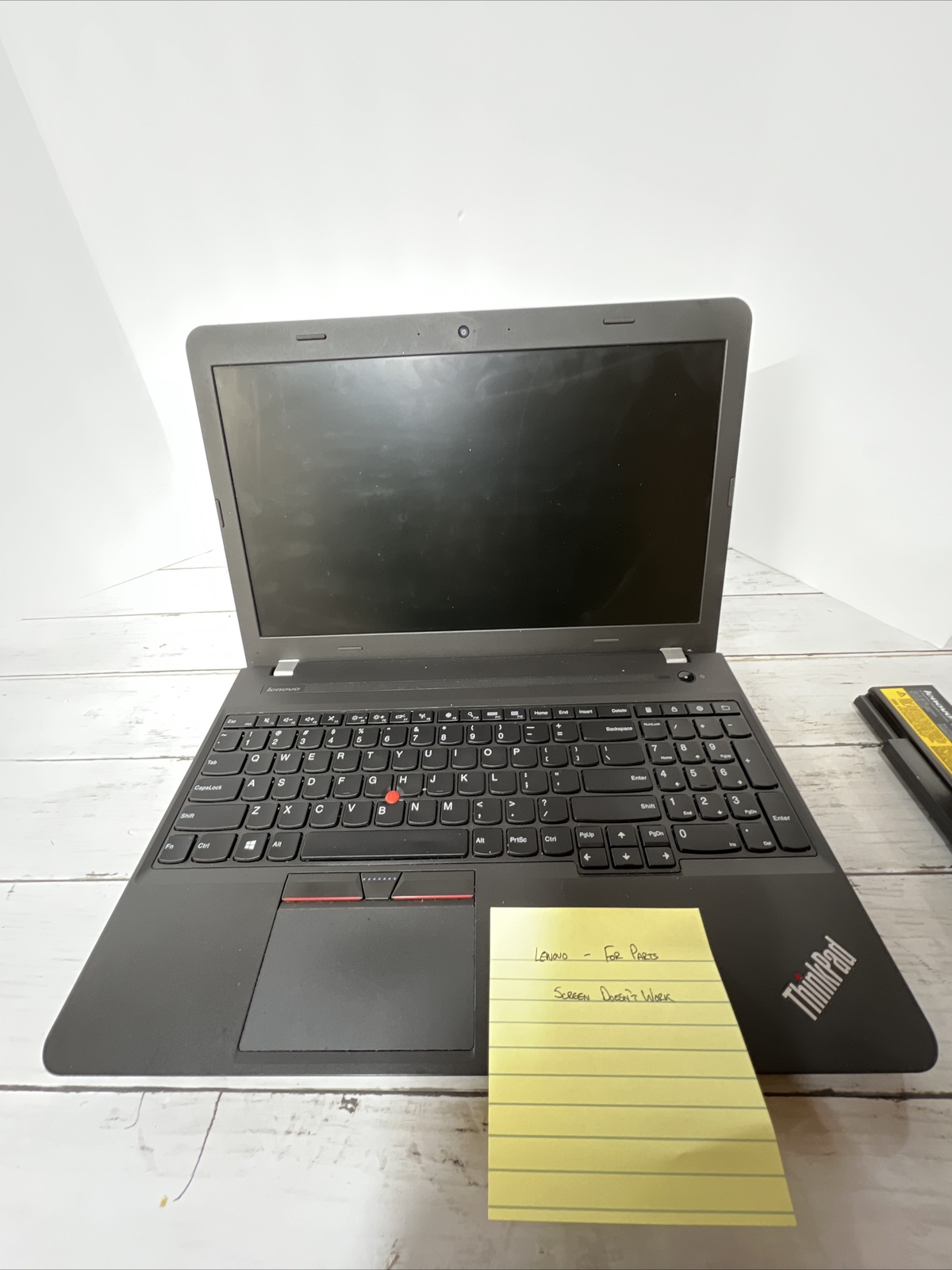 Lenovo ThinkPad 20DH002QUS- FOR PARTS- Powers On But Screen Is Not Working