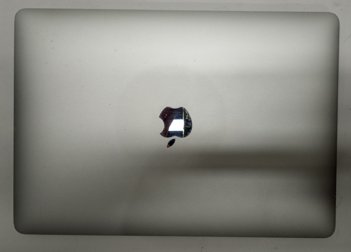 Apple Macbook Air A2337 13.3″ M1 2020 8GB RAM 128GB NVMe Mac OS Seqouia WH898*!
