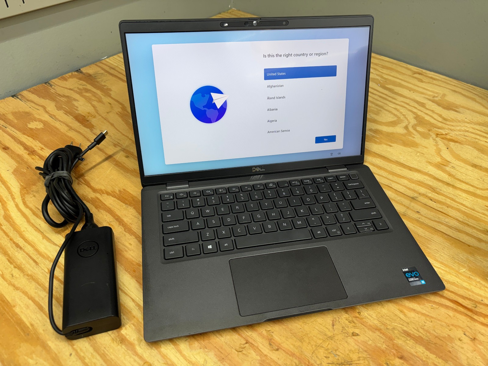 Dell Latitude 7420 14″ i5-1145G7 vPro 16GB 256GB SSD Win11 Pro Laptop Charger